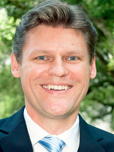 Martin Mende faculty page